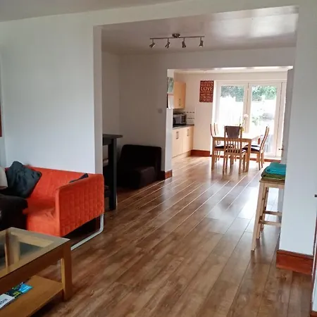 Comfy 3 Bed House Near Windsor Castle And Legoland Villa Exterior photo
