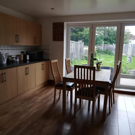 Comfy 3 Bed House Near Windsor Castle And Legoland Villa Exterior photo