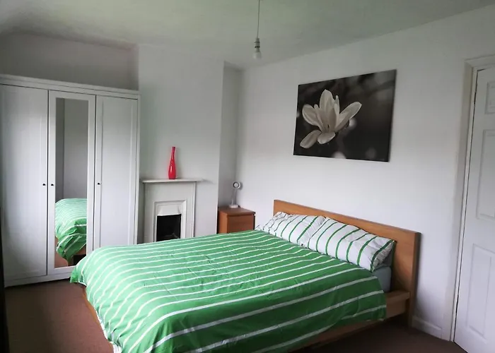 Comfy 3 Bed House Near Windsor Castle And Legoland