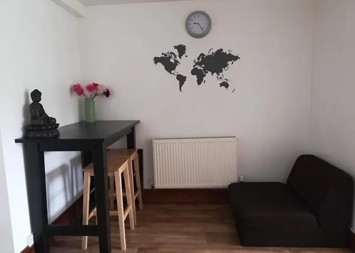 Comfy 3 Bed House Near Windsor Castle And Legoland